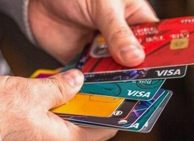 Банковские карты некоторых россиян могут заблокировать с начала июня