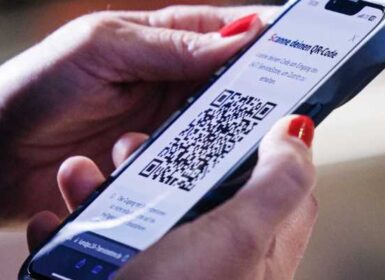 Россиян предупредили о мошеннических схемах с QR-кодами
